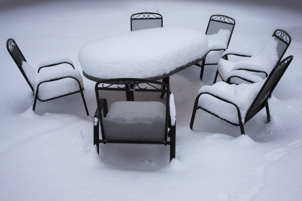 Schutzhülle für Gartenmöbel zum winterfest machen ...